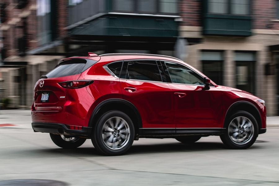  Mazda CX-5 Signature 2018 года  (NA) (фото 21 из 40)